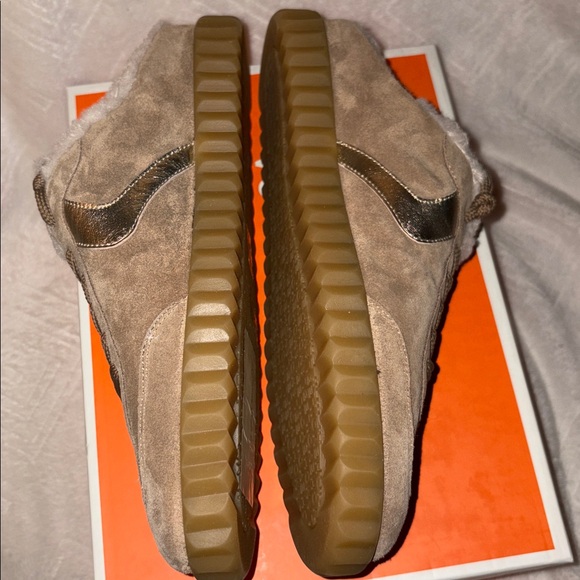 NWT VOILE BLANCHE Ines Faux Shearling Lined Mule in Light Brown - Picture 14 of 16